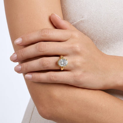 Ettie - 14K Yellow Gold Bezel Prong Elongated Cushion Diamond Engagement Ring