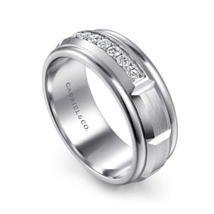 Everett - 14K White Gold Diamond Men's Band in Satin Finish