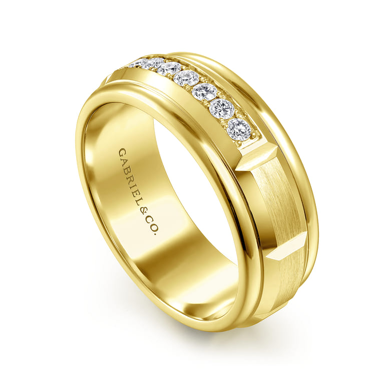 Everett - 14K Yellow Gold Diamond Men's Wedding Ring in Satin Finish - 0.25 ct - Shot 3