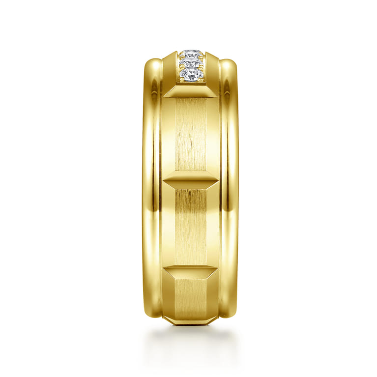 Everett - 14K Yellow Gold Diamond Men's Wedding Ring in Satin Finish - 0.25 ct - Shot 4