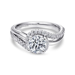 Platinum Round Halo Diamond Engagement Ring
