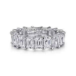 Evora - 14K White Gold Shared Prong Emerald Cut Diamond Eternity Band