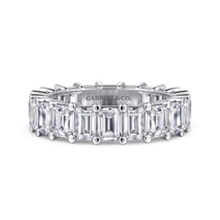 Evora - 14K White Gold Shared Prong Emerald Cut Diamond Eternity Band