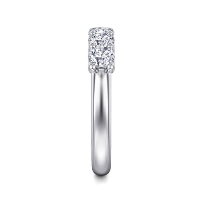Feline - 14K White Gold Scallop Setting 5 Stone Diamond Anniversary Band