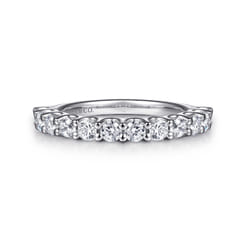 Feline - 14K White Gold Scallop Setting Diamond Anniversary Band