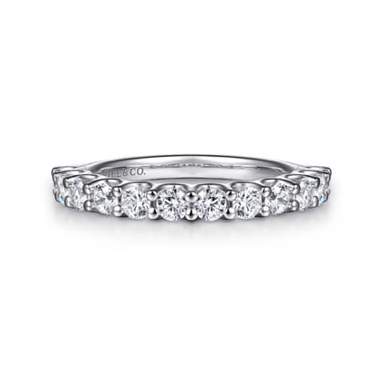 Feline - 14K White Gold Scallop Setting Diamond Anniversary Band