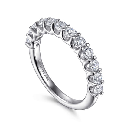 Feline - 14K White Gold Scallop Setting Diamond Anniversary Band