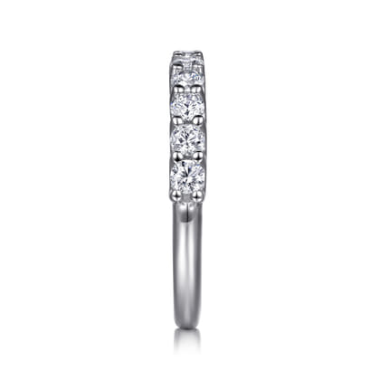 Feline - 14K White Gold Scallop Setting Diamond Anniversary Band