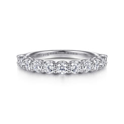 Feline - 14K White Gold Scallop Setting Diamond Anniversary Band