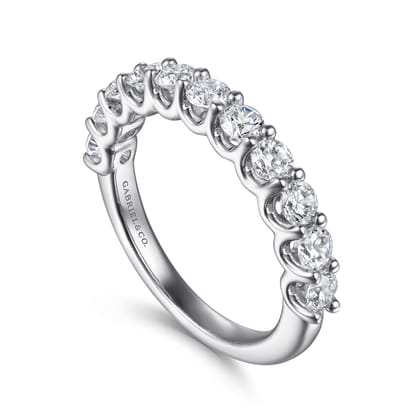 Feline - 14K White Gold Scallop Setting Diamond Anniversary Band