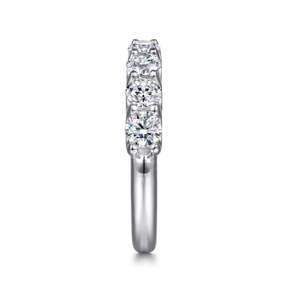 Feline - 14K White Gold Scallop Setting Diamond Anniversary Band