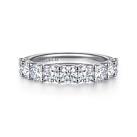 Ferre - 14K White Gold Scallop Setting Diamond Anniversary Band