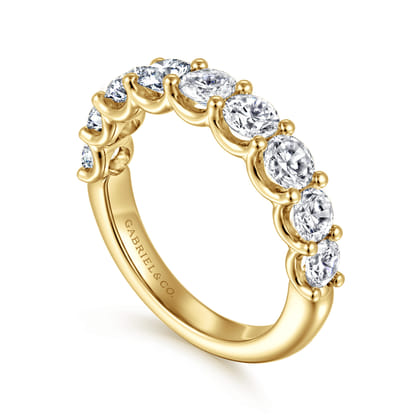 Ferre - 14K Yellow Gold Scallop Setting 9 Stone Diamond Anniversary Band