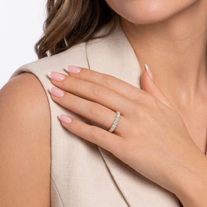 Ferre - 14K Yellow Gold Scallop Setting Diamond Anniversary Band