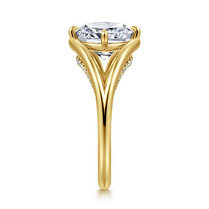 Fiori - 14K Yellow Gold Split Shank Compass Prong Cushion Cut Diamond Engagement Ring