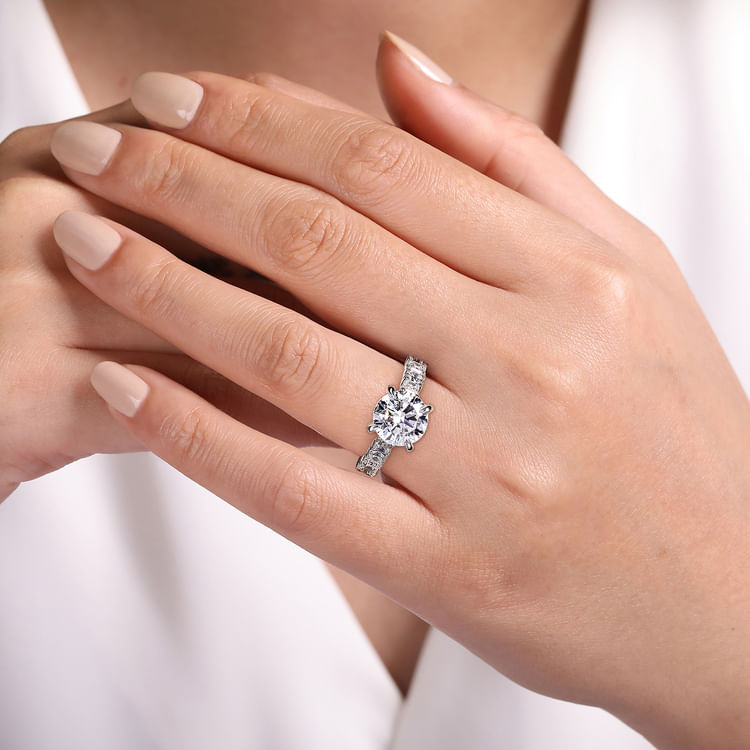 Fleure - 18K White Gold Round Diamond Engagement Ring