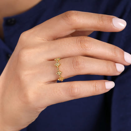 Floral - 14K Yellow Gold Bujukan Dainty Floral Ring
