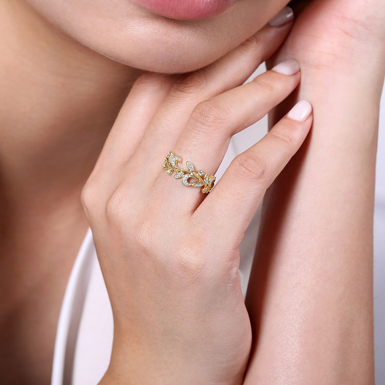Floral - 14K Yellow Gold Diamond Floral Ring