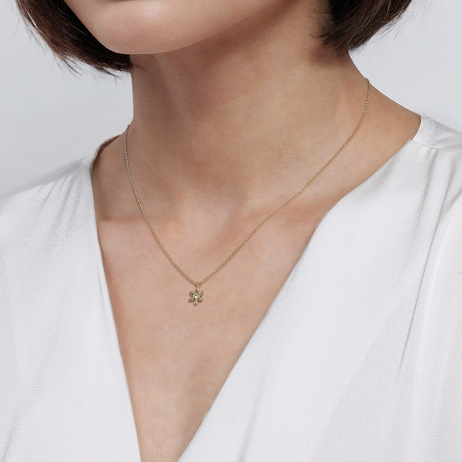 Floral - 14K Yellow Gold White Sapphire Floral Pendant Necklace