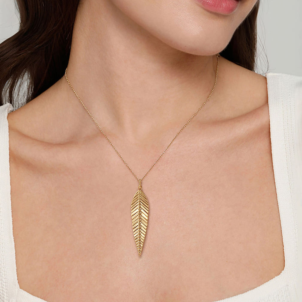 Floral - Pendant Necklace 14K Yellow Gold Bujukan - Shot 4
