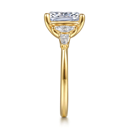 Francia - 14K Yellow Gold Elongated Cushion Diamond Engagement Ring