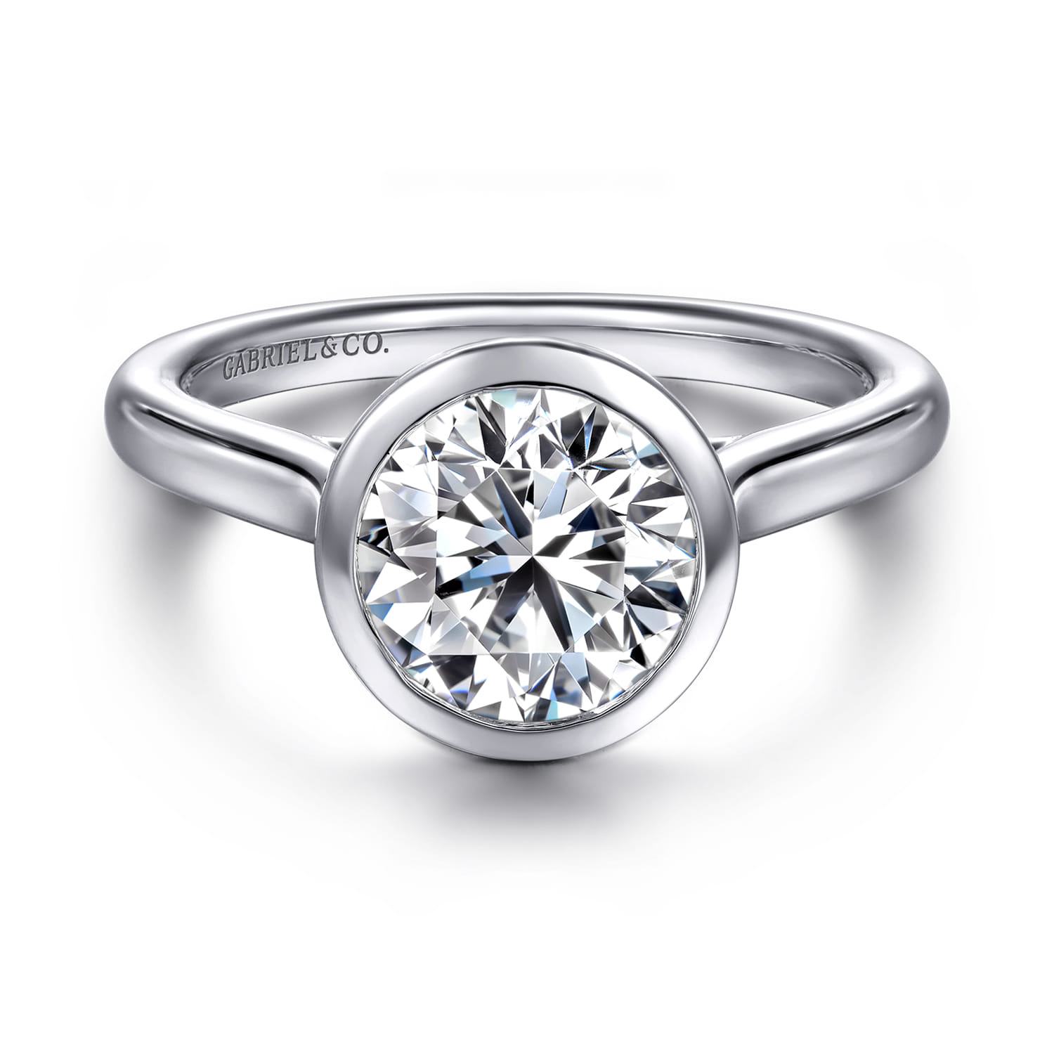 Giovana - 14K White Gold Round Bezel Set Diamond Engagement Ring