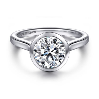 Giovana - 14K White Gold Round Bezel Set Diamond Engagement Ring