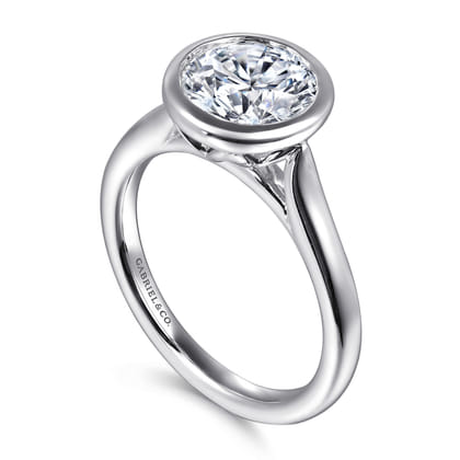 Giovana - 14K White Gold Round Bezel Set Diamond Engagement Ring