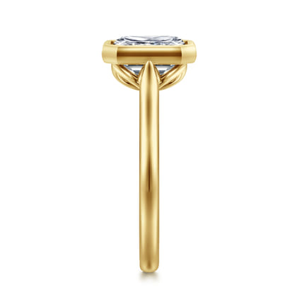 Giovana - 14K Yellow Gold Emerald Cut Bezel Set Diamond Engagement Ring