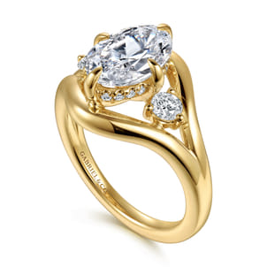 Grand - 14K Yellow Gold Compass Prong Oval Three Stone Diamond Engagement Ring