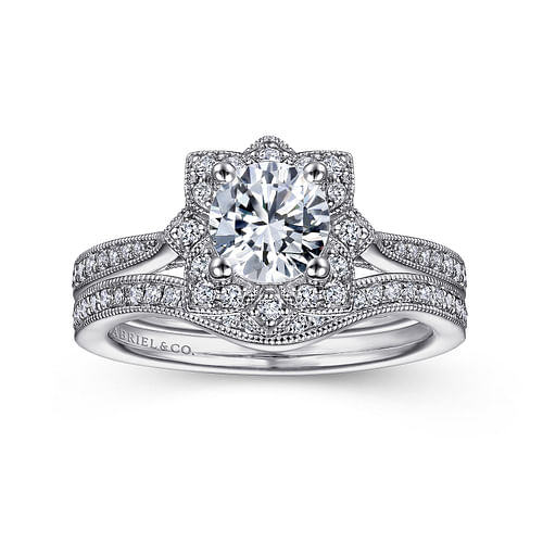 Gretel - Unique 14K White Gold Vintage Inspired Halo Diamond Engagement Ring - 0.21 ct - Shot 4