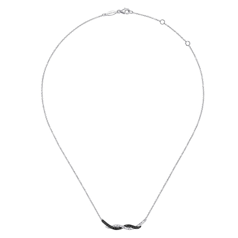 Hammered 925 Sterling Silver Black Spinel Twisted Bar Necklace - Shot 2