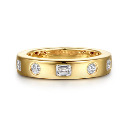 Iriza - 14K Yellow Gold Burnish Setting Emerald Cut and Round Diamond Anniversary Band