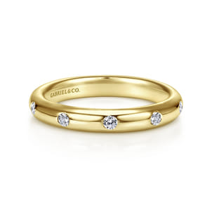 Isolda - 14K Yellow Gold Burnished Set Round 5 Stone Diamond Anniversary Band