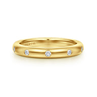 Isolda - 14K Yellow Gold Flush Set 5 Stone Diamond Anniversary Band