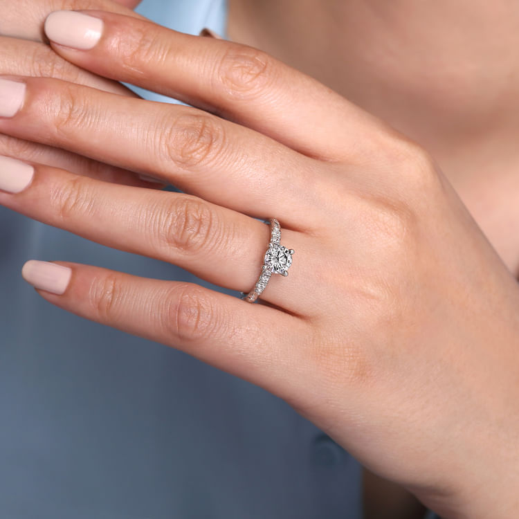 Jackie - 14K White Gold Round Diamond Engagement Ring