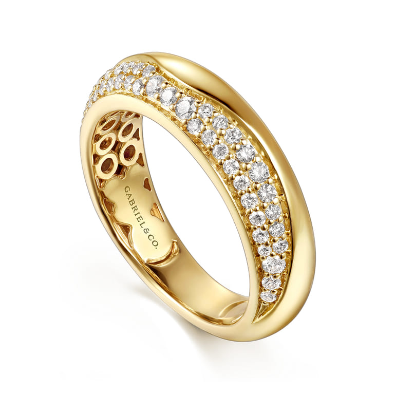 Straight Wedding Ring in 14k Yellow Gold with Round Natural Diamond at Gabriel & Co. - Shot 3