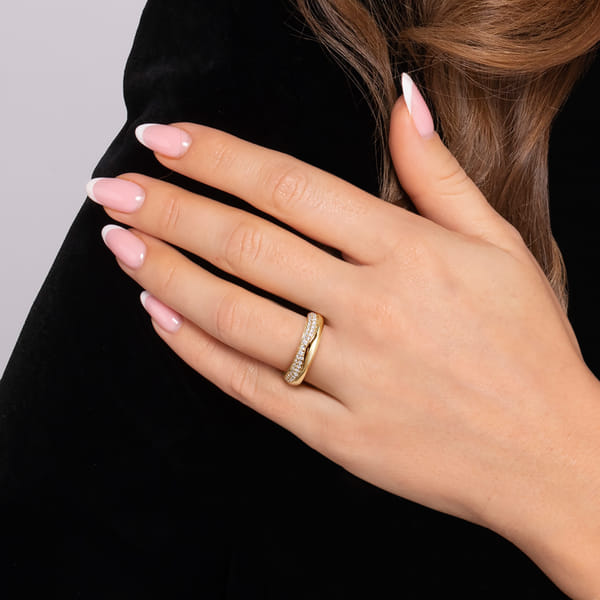 How to Clean Wedding Ring