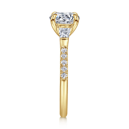 Kendal - 14K Yellow Gold Round Three Stone Diamond Engagement Ring