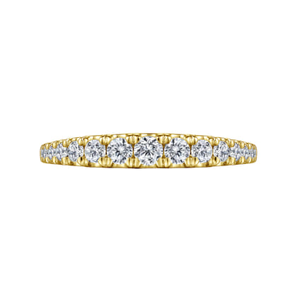 Kiana - 14K Yellow Gold Graduating Diamond Anniversary Band
