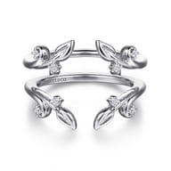 Kiss - 14K White Gold Prong set Diamond Ring Enhancer