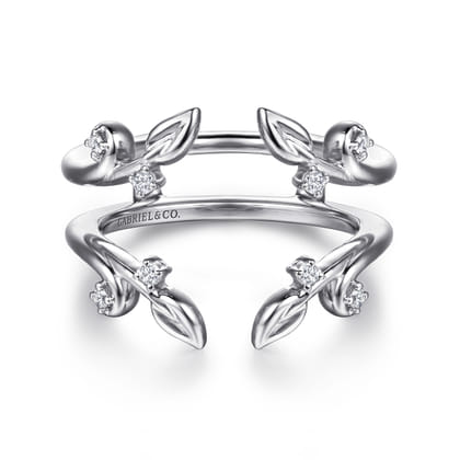 Kiss - 14K White Gold Prong set Diamond Ring Enhancer
