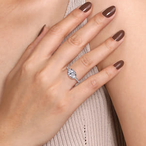 Kyra - 14K White Gold Oval Halo Diamond Engagement Ring