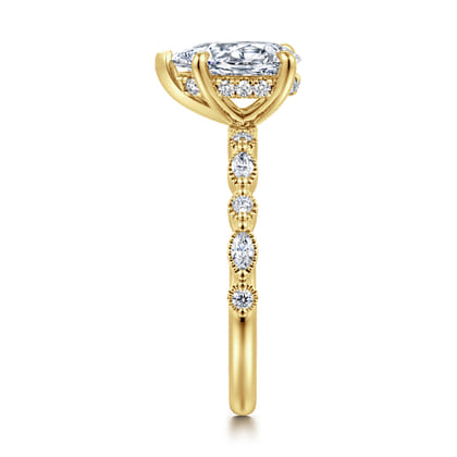 Lanna - 14K Yellow Gold Pear Shape Diamond Engagement Ring