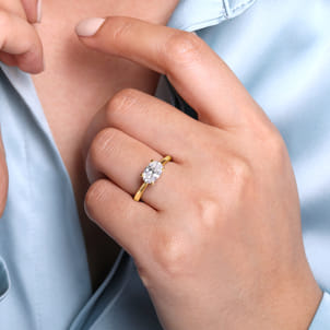 Larissa - 14K Yellow Gold East West Oval Solitaire Engagement Ring