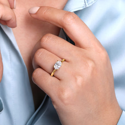 Larissa - 14K Yellow Gold East West Oval Solitaire Engagement Ring