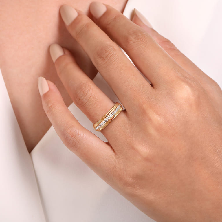 Fancy Wedding Ring in 14k Yellow Gold with Round Natural Diamond at Gabriel & Co. - Shot 5
