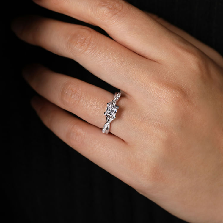 Leigh - 14K White Gold Round Diamond Engagement Ring