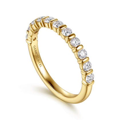 Lumière - 14K Yellow Gold Bar Setting Diamond Anniversary Band