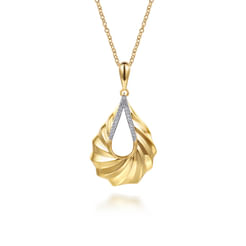 14K Yellow Gold Diamond and Diamond Cut Pendant Necklace